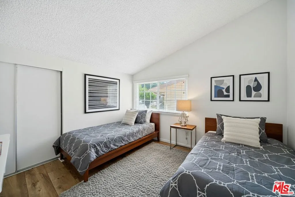 12861 Titian Avenue, Granada Hills, California 91344 home-pic-13